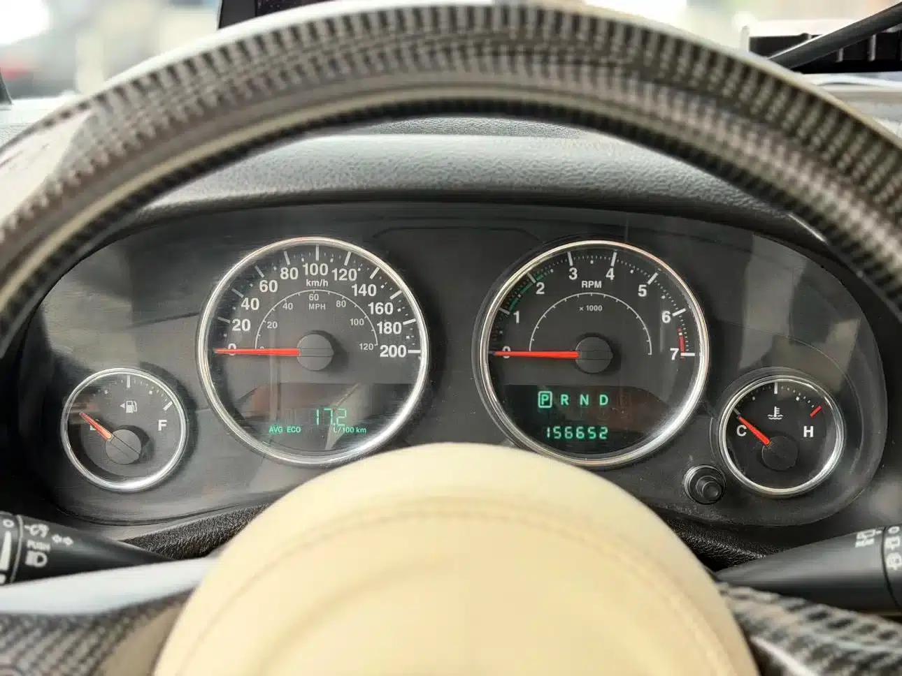 2013 Jeep Wrangler 3.6L Sahara 4-Door — миниатюра 9