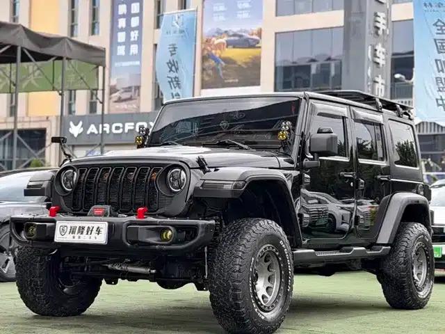 2013 Jeep Wrangler 3.6L Sahara 4-Door