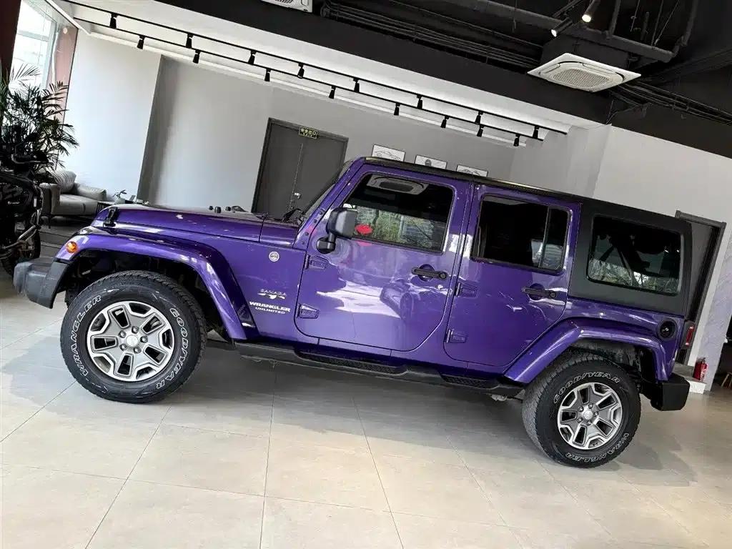 2017 Jeep Wrangler 3.0L Sahara Four-Door Comfort Edition — миниатюра 8