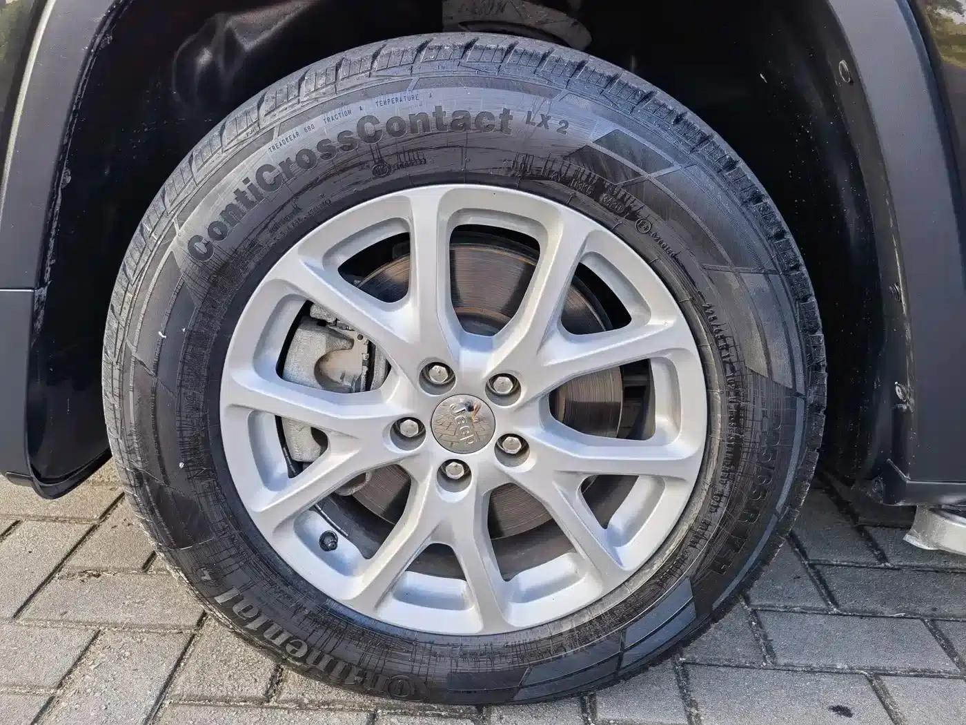 Jeep Cherokee 2016 2.4L Professional Smart Edition — миниатюра 15