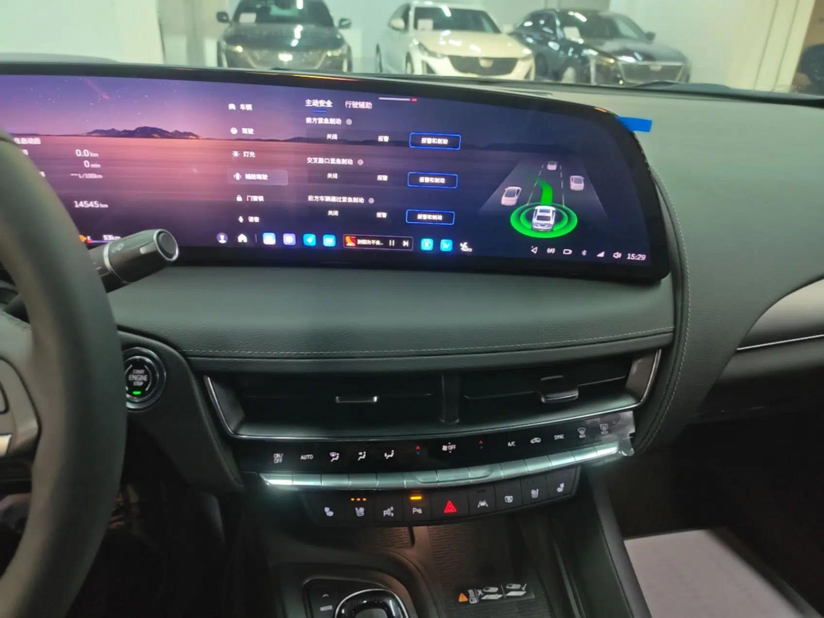 Cadillac CT5 2025 28T Track Performance Edition — миниатюра 16