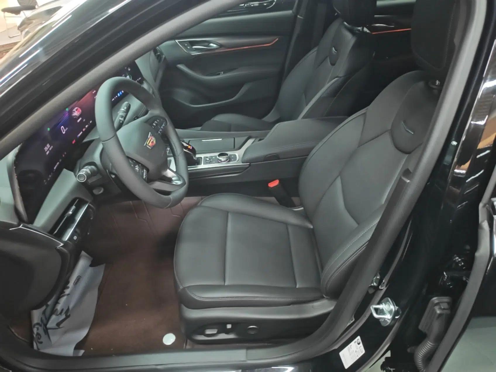 Cadillac CT5 2025 28T Track Performance Edition — миниатюра 18