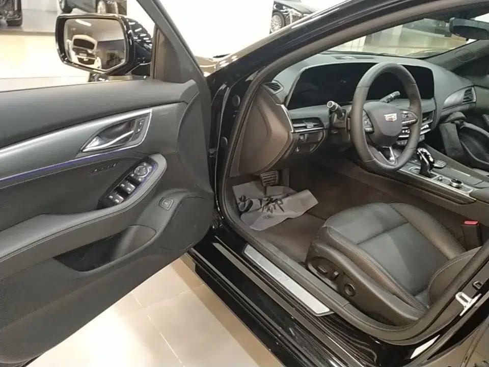 Cadillac CT5 2025 28T Track Performance Edition — миниатюра 19