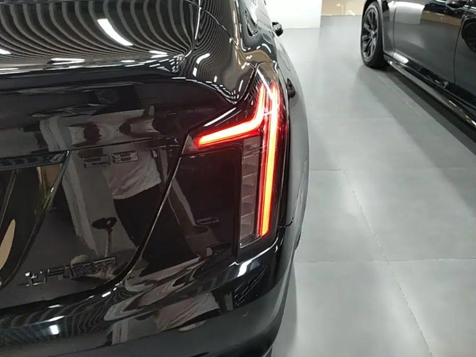 Cadillac CT5 2025 28T Track Performance Edition — миниатюра 7