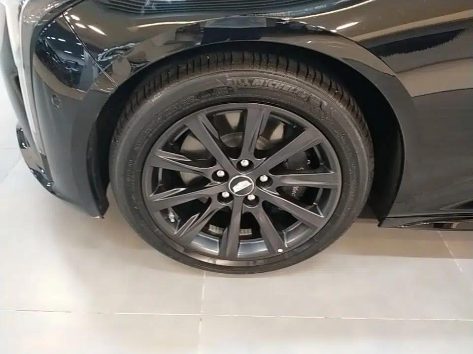 Cadillac CT5 2025 28T Track Performance Edition — миниатюра 8
