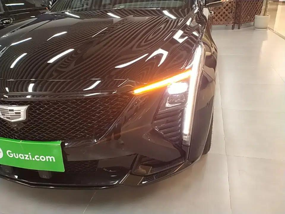 Cadillac CT5 2025 28T Track Performance Edition — миниатюра 9