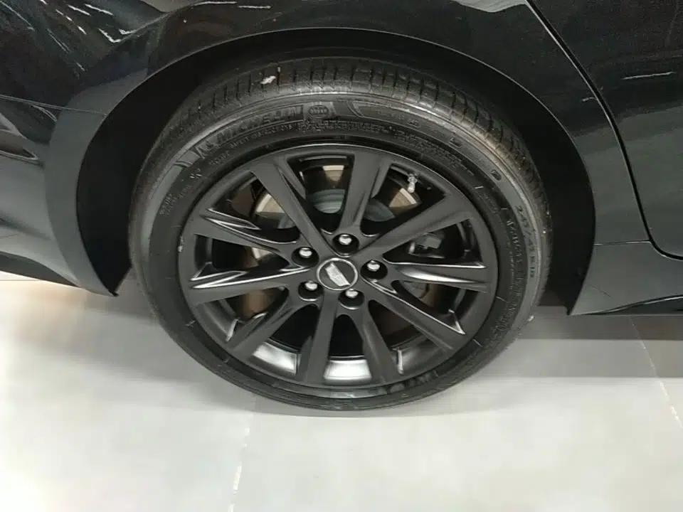 Cadillac CT5 2025 28T Track Performance Edition — миниатюра 10