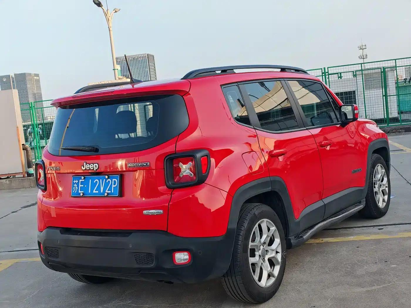 Jeep Renegade 2017 180T Automatic Performance Edition — миниатюра 4