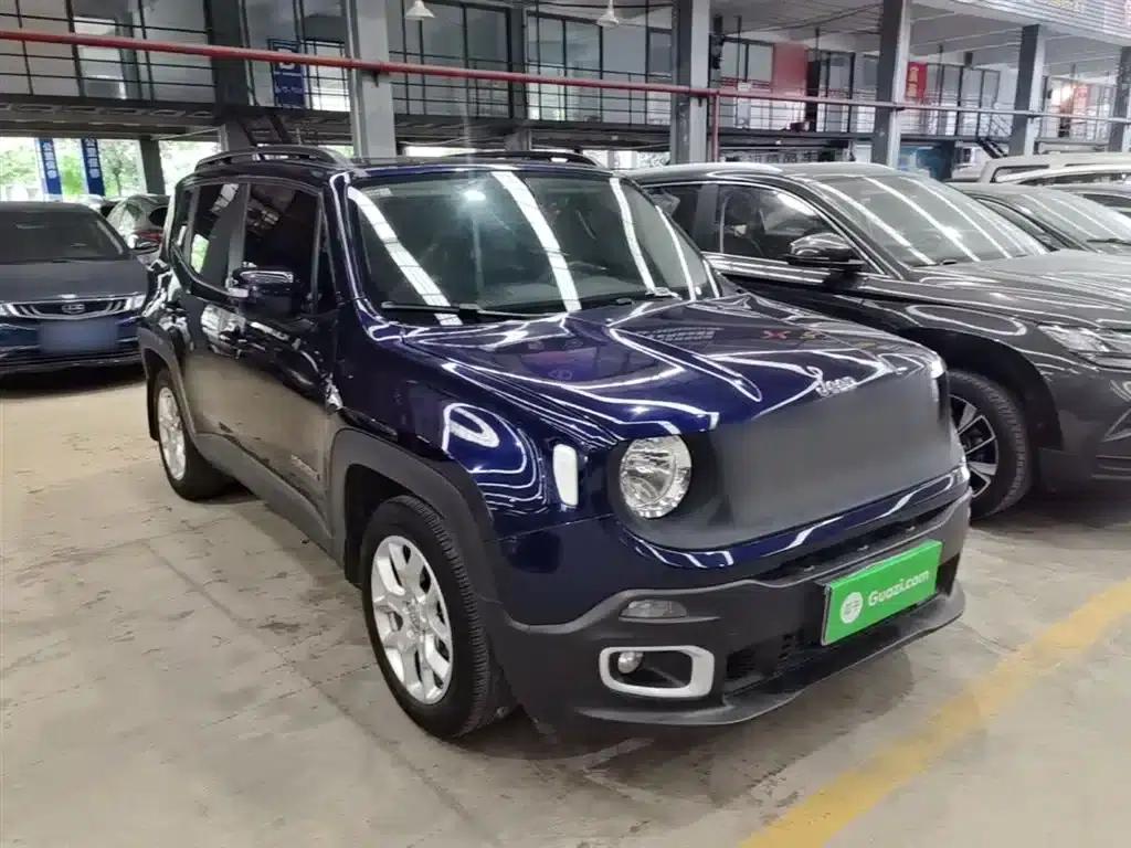 Jeep Renegade 2018 Connected Large Screen Edition 180T Automatic High-Performance Edition — миниатюра 4