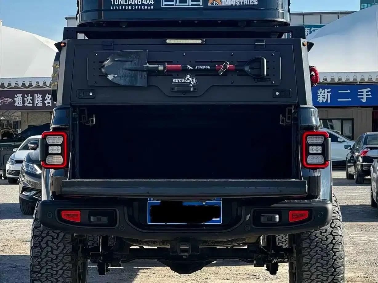 Gladiator 2022 3.6L First Edition — миниатюра 18