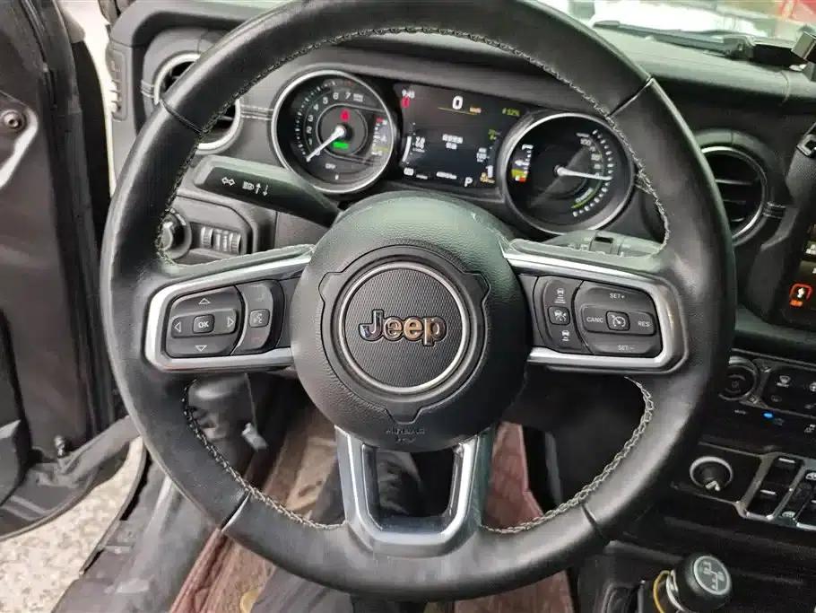 Jeep Wrangler New Energy 2021 Model 4-Door 2.0T 4xe Sahara — миниатюра 15
