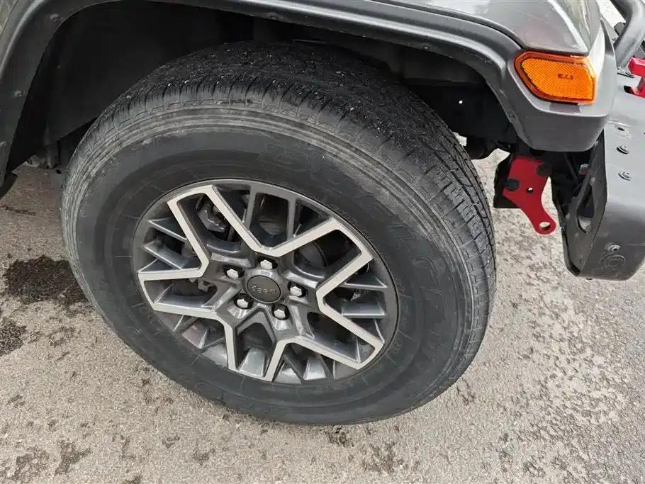 Jeep Wrangler New Energy 2021 Model 4-Door 2.0T 4xe Sahara — миниатюра 6