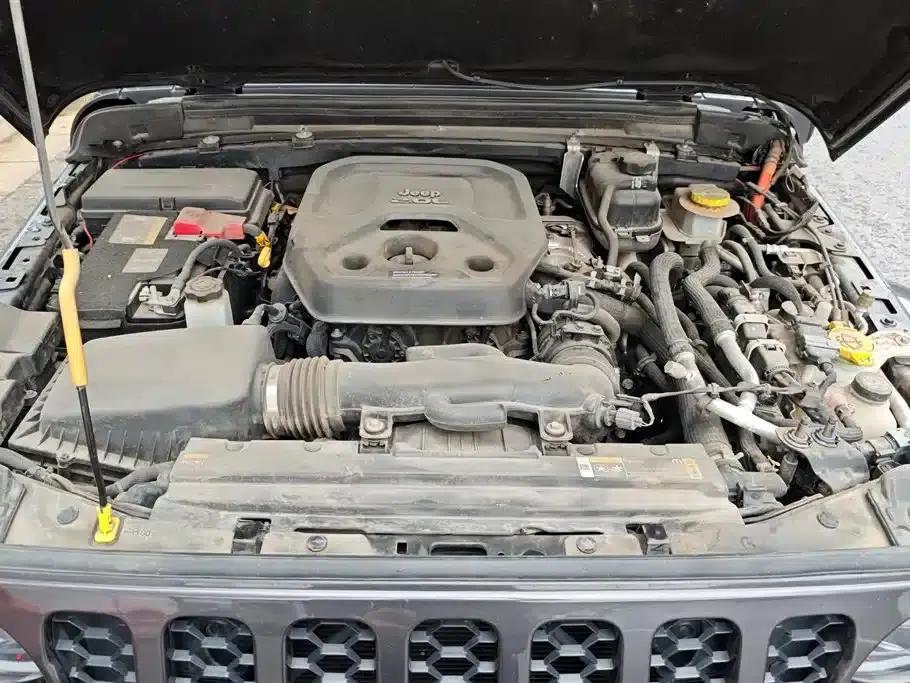 Jeep Wrangler New Energy 2021 Model 4-Door 2.0T 4xe Sahara — миниатюра 10