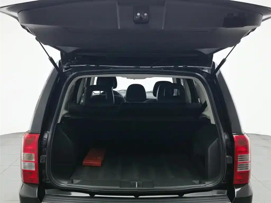 2014 Jeep Compass 2.4L Sport Edition — миниатюра 16