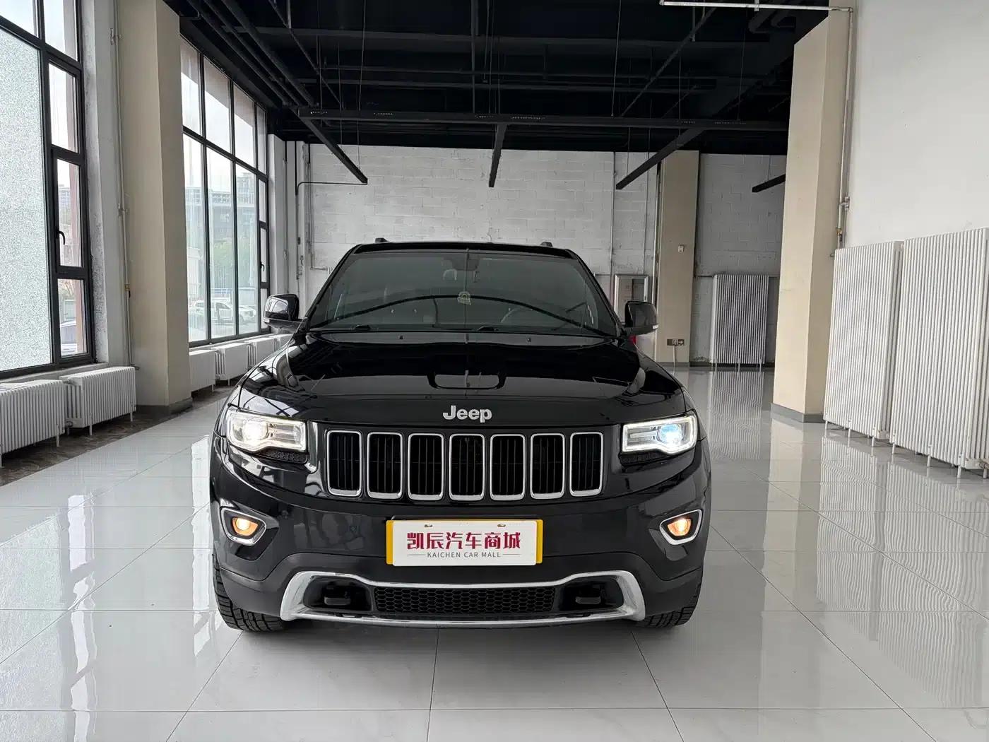 2016 Jeep Grand Cherokee Imported Model 3.0L Comfort Navigation Edition — миниатюра 2