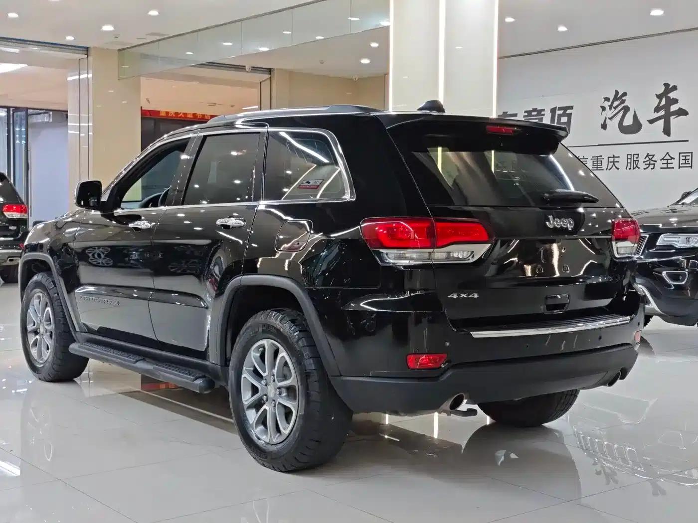 2020 Jeep Grand Cherokee Imported Model 3.6L Elite Navigation Edition — миниатюра 15