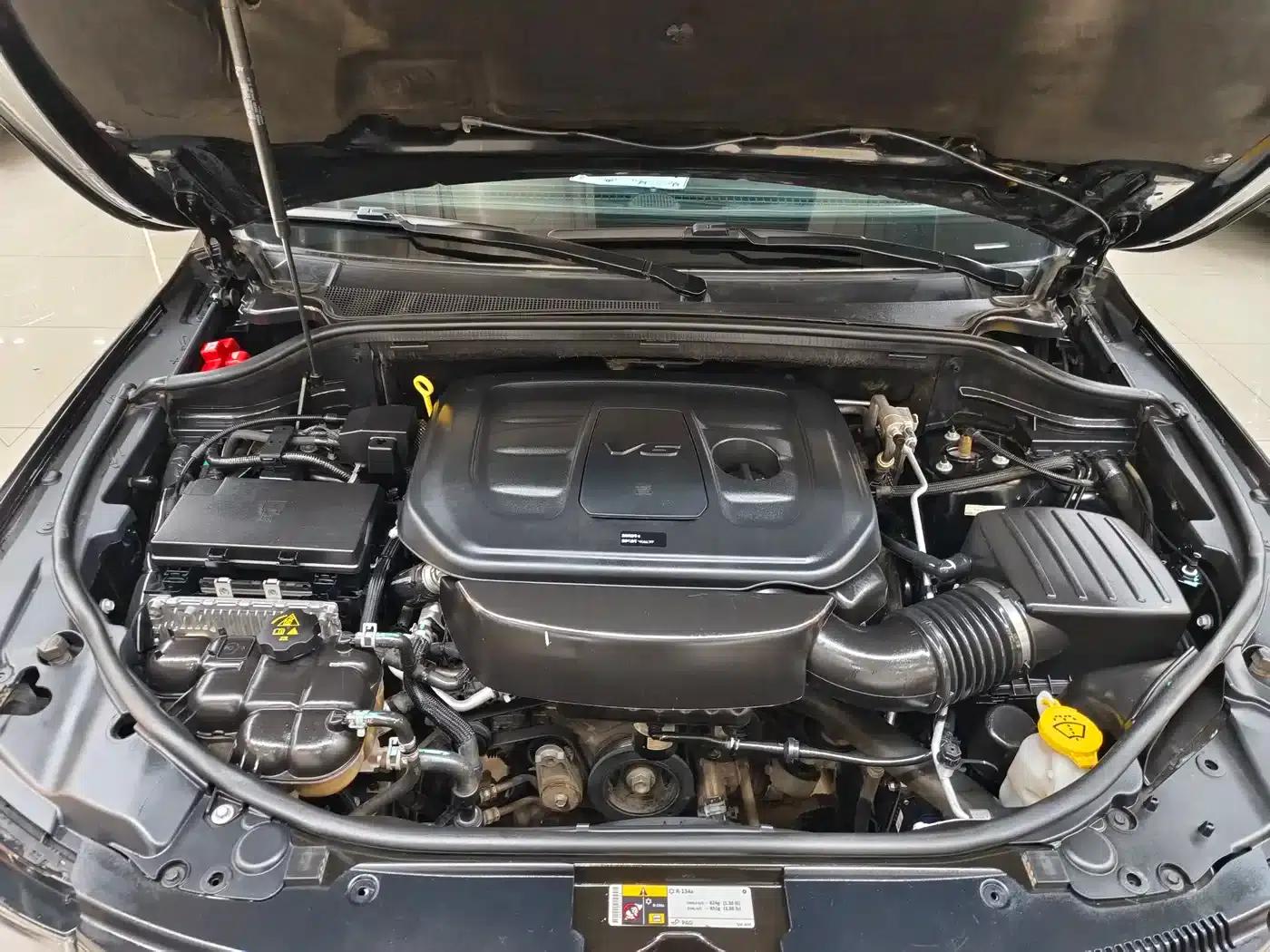 2020 Jeep Grand Cherokee Imported Model 3.6L Elite Navigation Edition — миниатюра 23