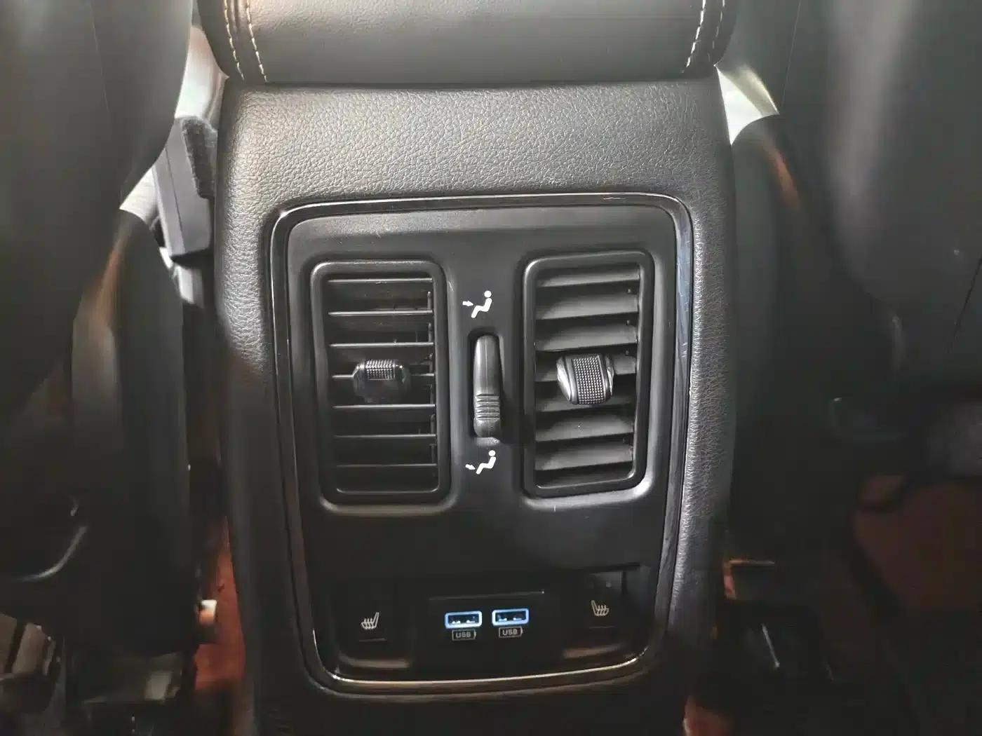 2017 Jeep Grand Cherokee Imported Model 3.0L Comfort Navigation Edition — миниатюра 22