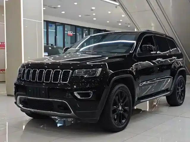 2017 Jeep Grand Cherokee Imported Model 3.0L Comfort Navigation Edition