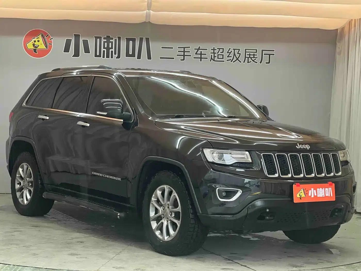 2014 Jeep Grand Cherokee Imported Model 3.0L Comfort Navigation Edition — миниатюра 3