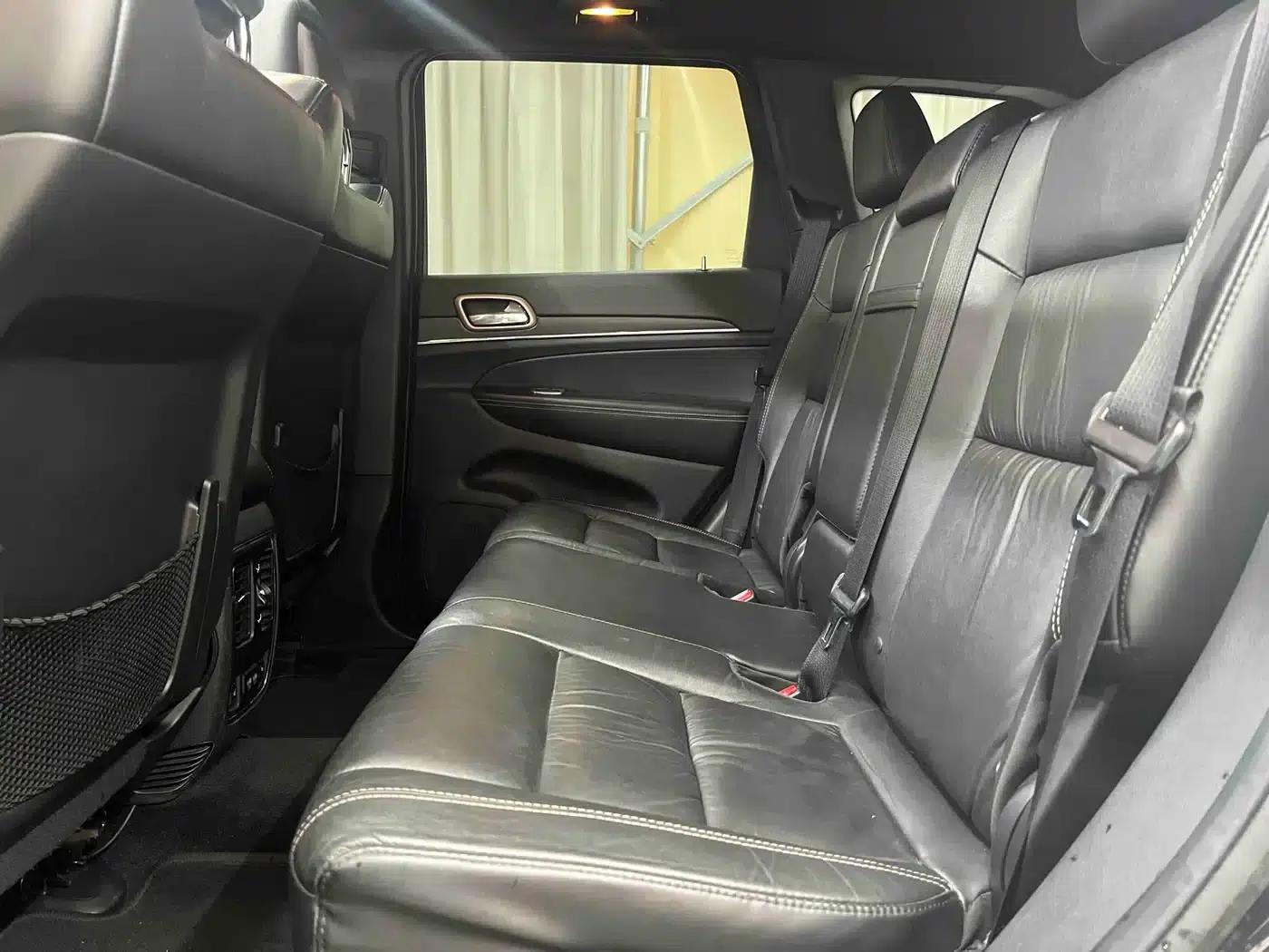 2014 Jeep Grand Cherokee Imported Model 3.0L Comfort Navigation Edition — миниатюра 21