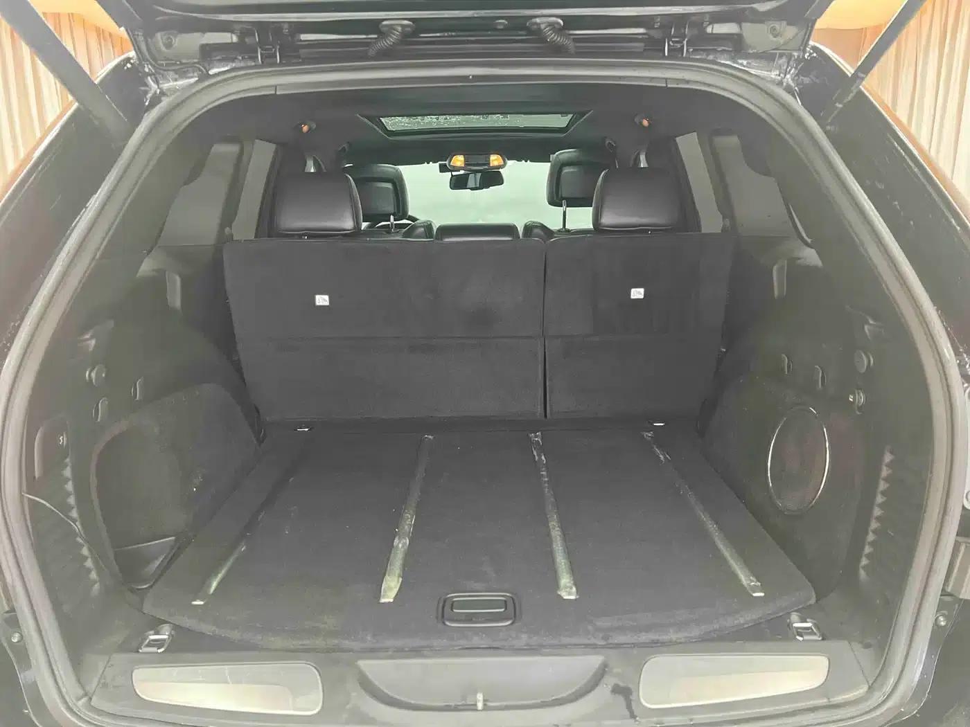 2014 Jeep Grand Cherokee Imported Model 3.0L Comfort Navigation Edition — миниатюра 30