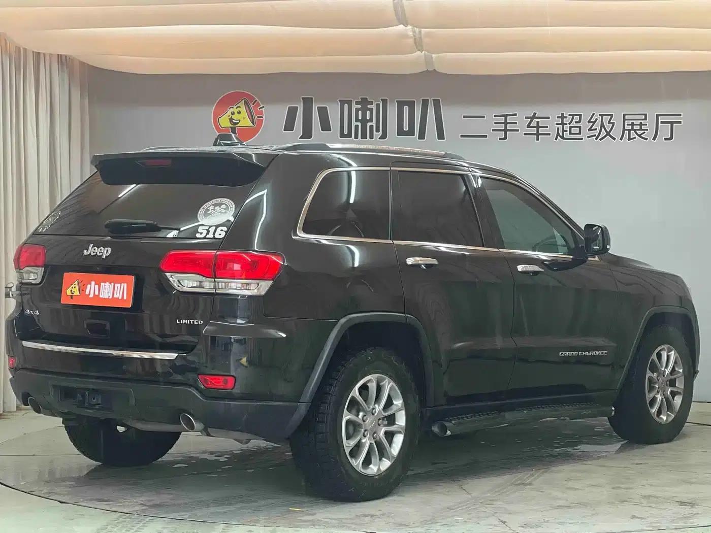 2014 Jeep Grand Cherokee Imported Model 3.0L Comfort Navigation Edition — миниатюра 4