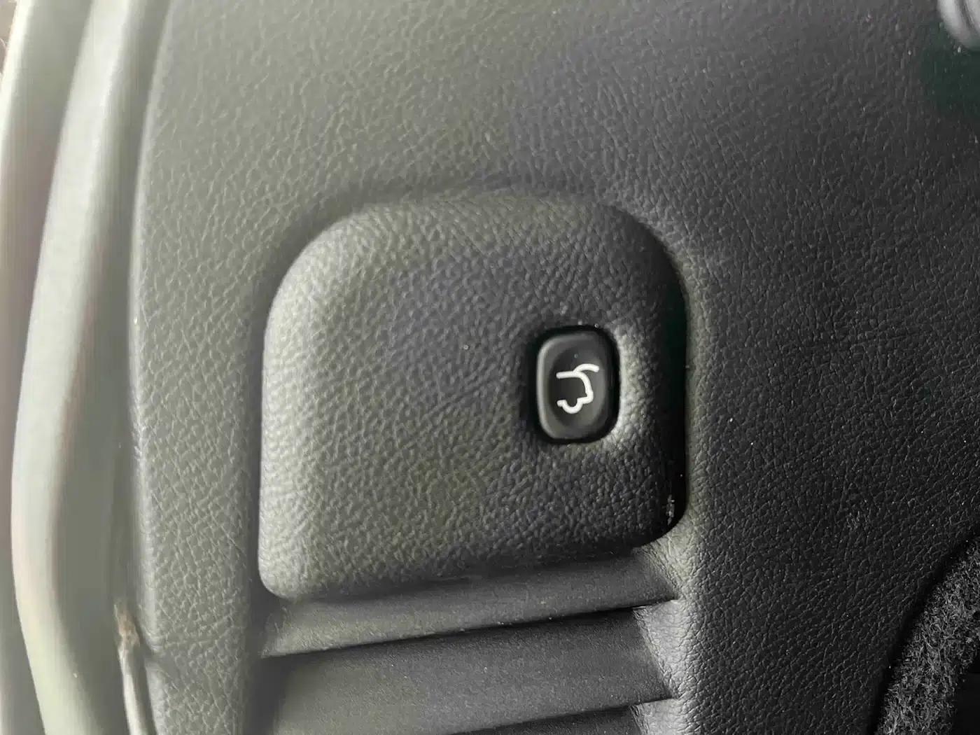 2014 Jeep Grand Cherokee Imported Model 3.0L Comfort Navigation Edition — миниатюра 31