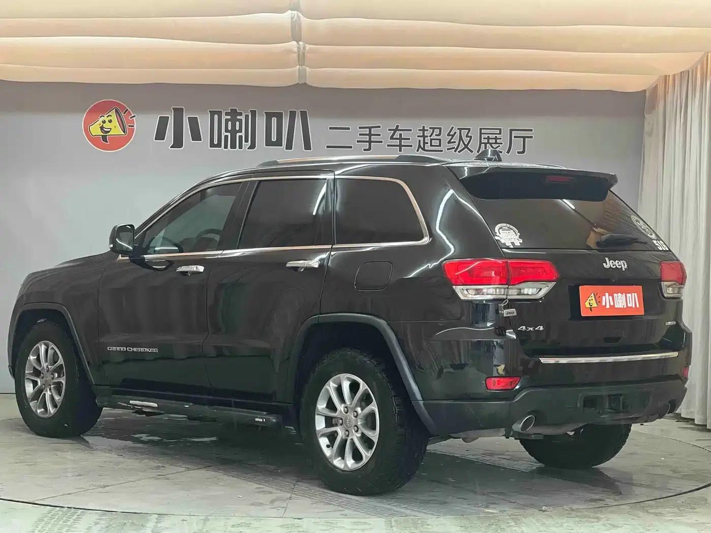 2014 Jeep Grand Cherokee Imported Model 3.0L Comfort Navigation Edition — миниатюра 6