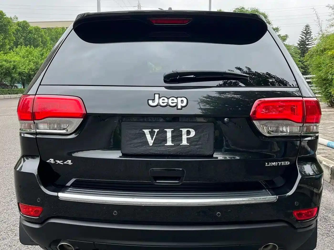 2016 Jeep Grand Cherokee 3.0L Elite Navigation Edition (Imported) — миниатюра 7