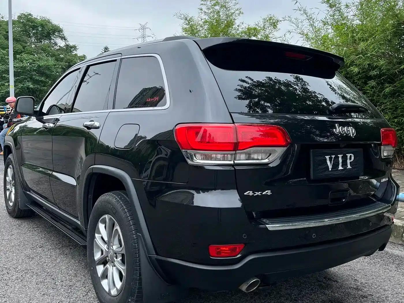 2016 Jeep Grand Cherokee 3.0L Elite Navigation Edition (Imported) — миниатюра 8