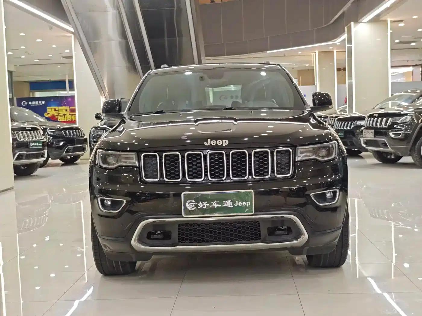 2017 Jeep Grand Cherokee Imported Model 3.0L Comfort Navigation Edition — миниатюра 2