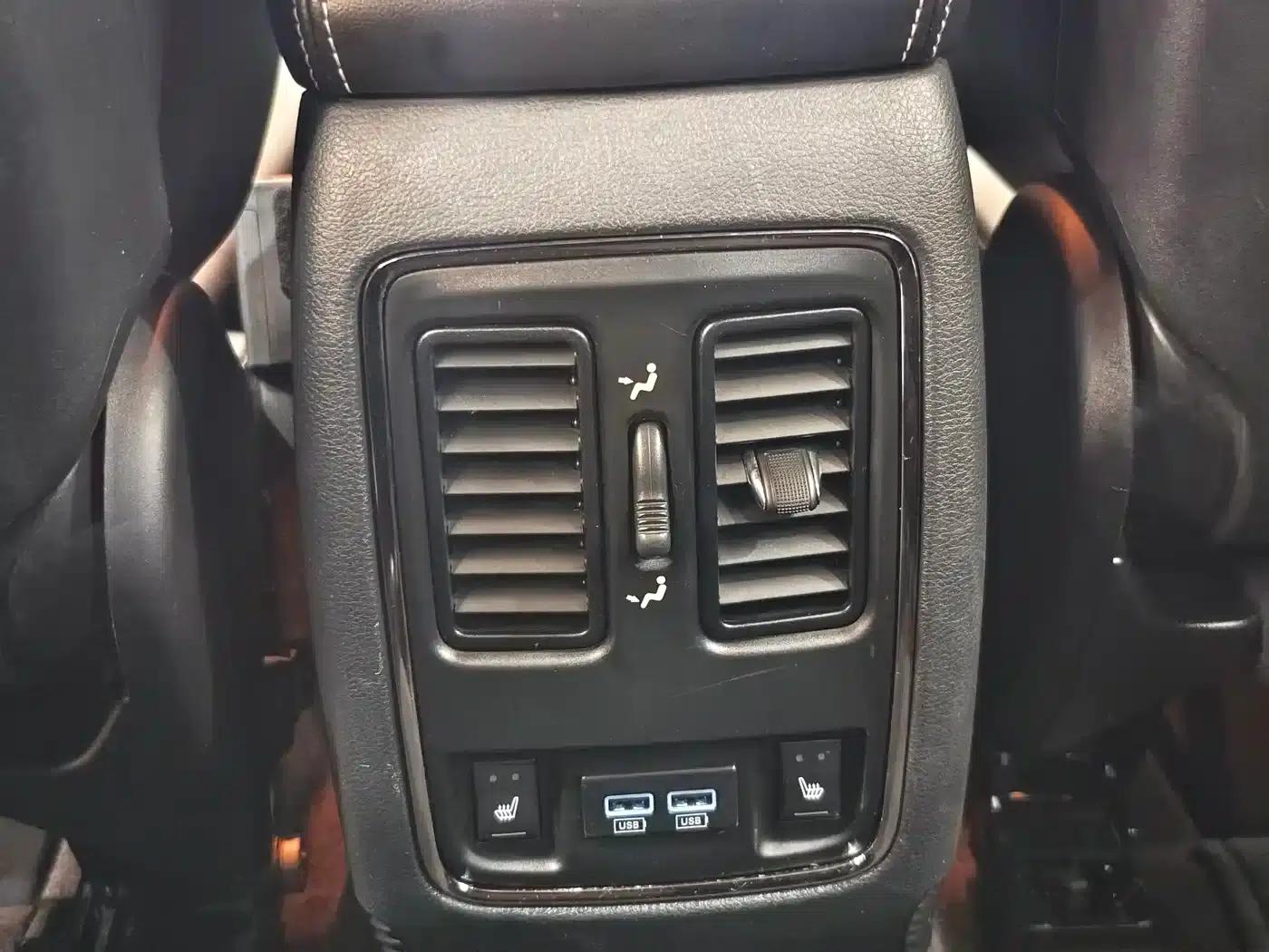 2017 Jeep Grand Cherokee Imported Model 3.0L Comfort Navigation Edition — миниатюра 14