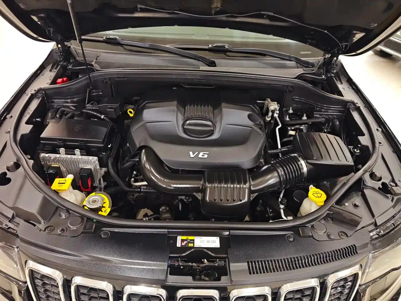 2017 Jeep Grand Cherokee Imported Model 3.0L Comfort Navigation Edition — миниатюра 25