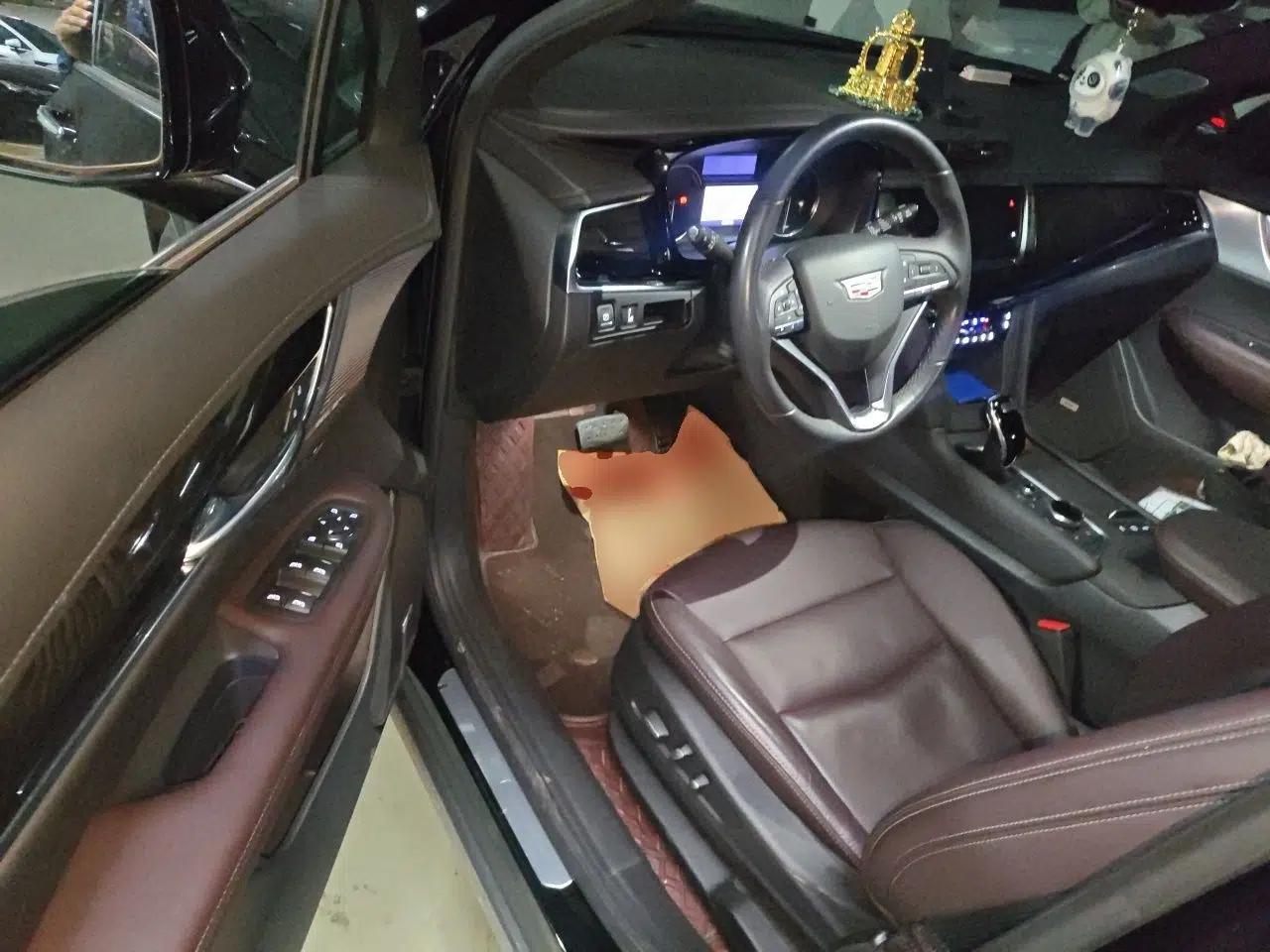 Cadillac XT6 2022 2.0T Six-Seater Four-Wheel Drive Luxury Version — миниатюра 17