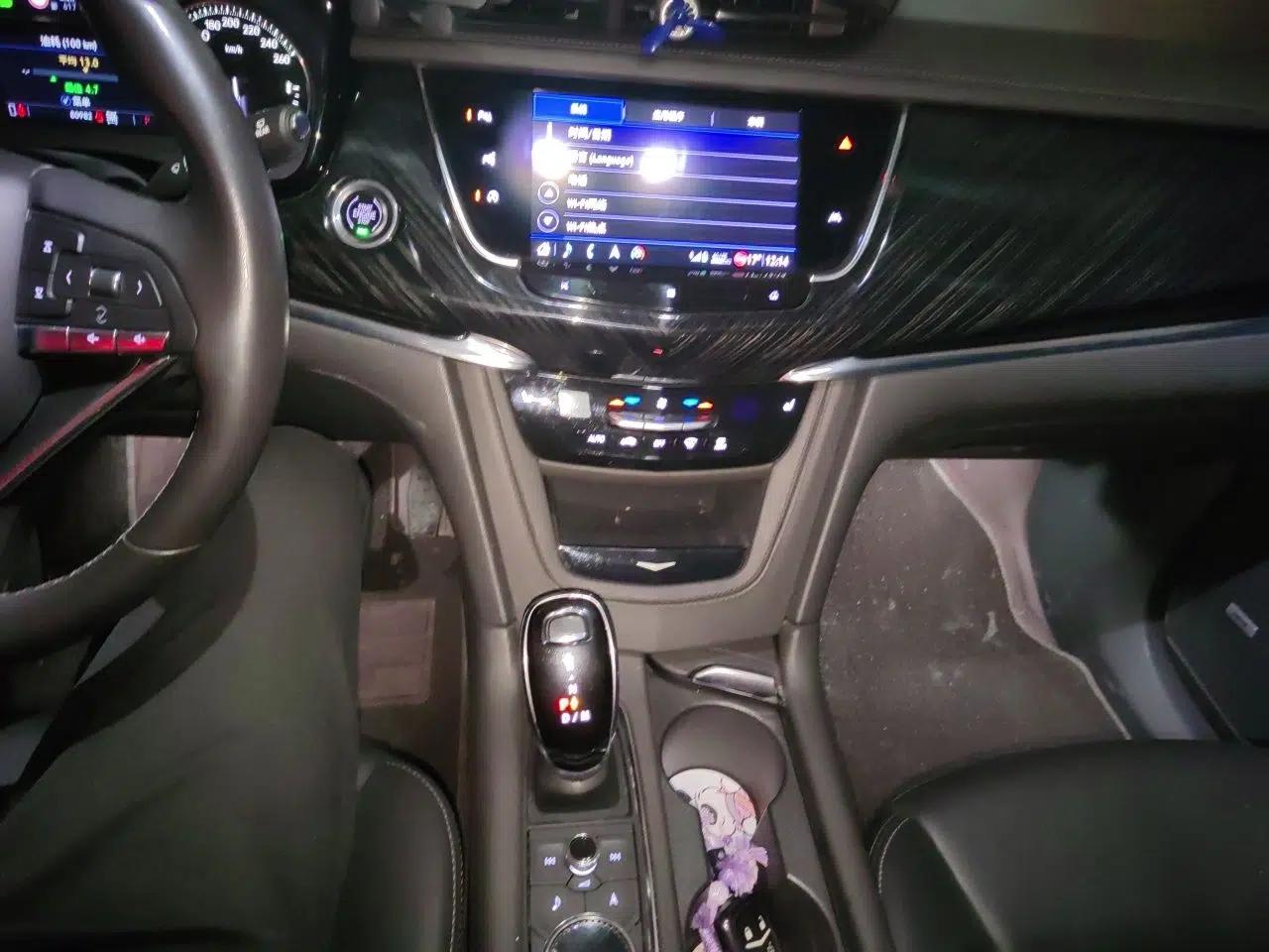 Cadillac XT6 2020 28T Six-Seater Four-Wheel-Drive Luxury Version — миниатюра 14