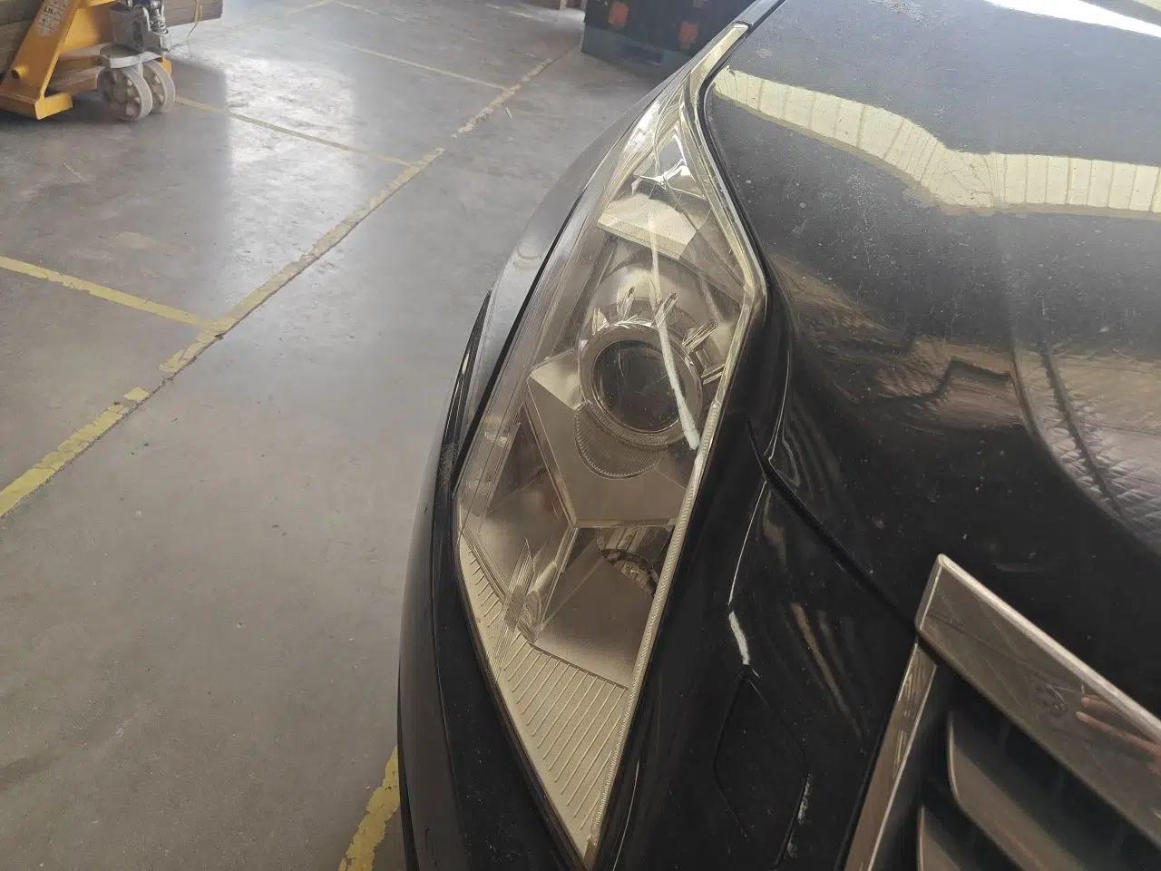 Cadillac SRX 2013 3.0L Elite Model — миниатюра 7