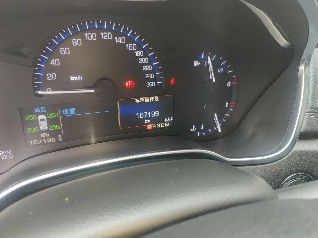 Cadillac SRX 2015 3.0L Comfort Version — миниатюра 13