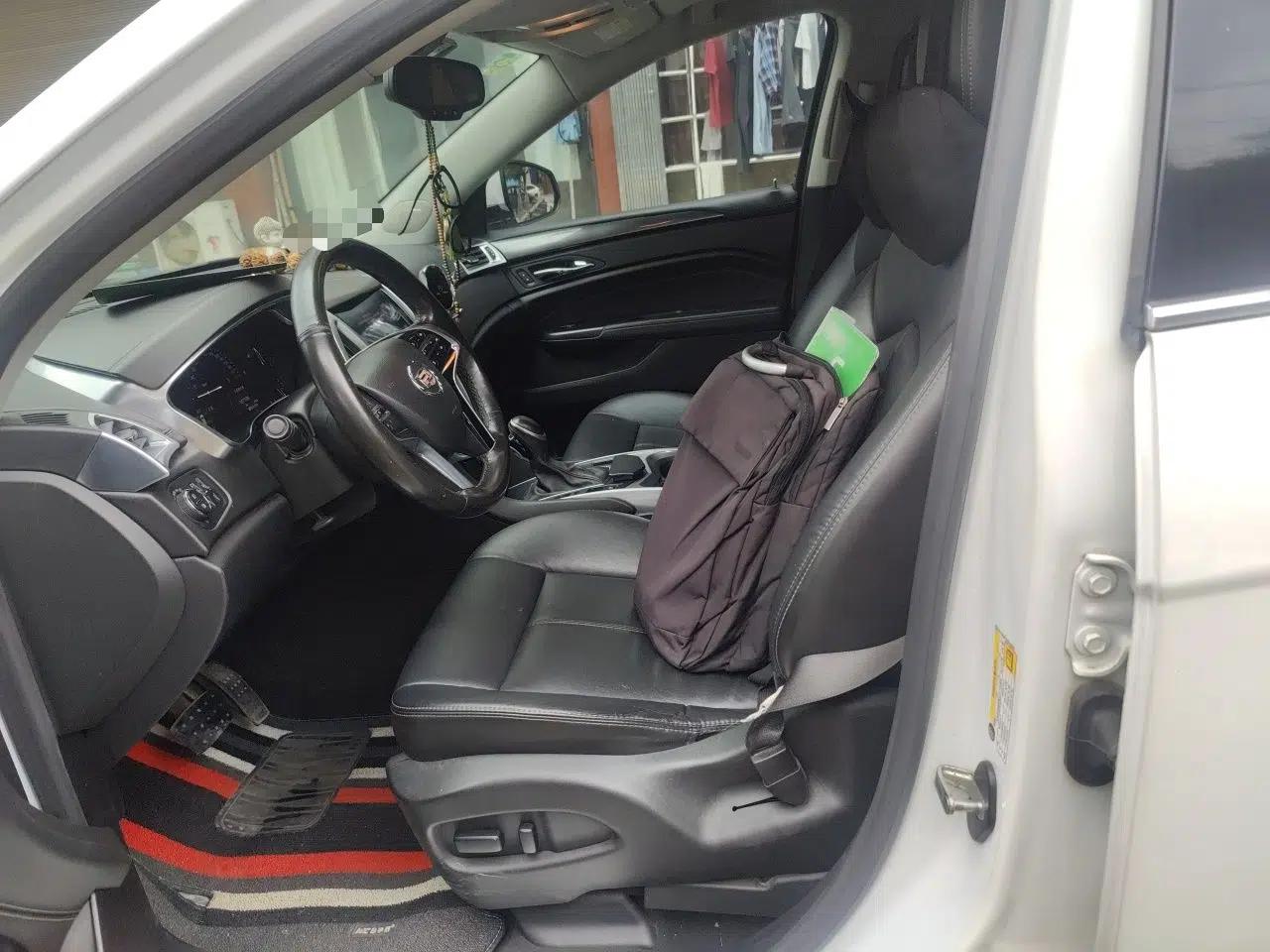 Cadillac SRX 2015 3.0L Comfort Version — миниатюра 16