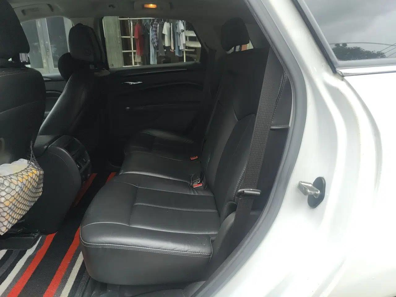 Cadillac SRX 2015 3.0L Comfort Version — миниатюра 18