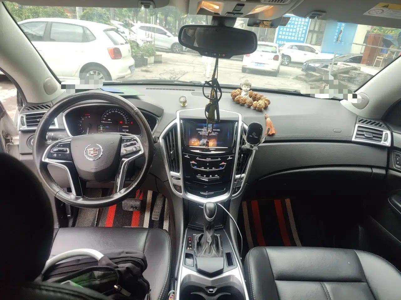 Cadillac SRX 2015 3.0L Comfort Version — миниатюра 10