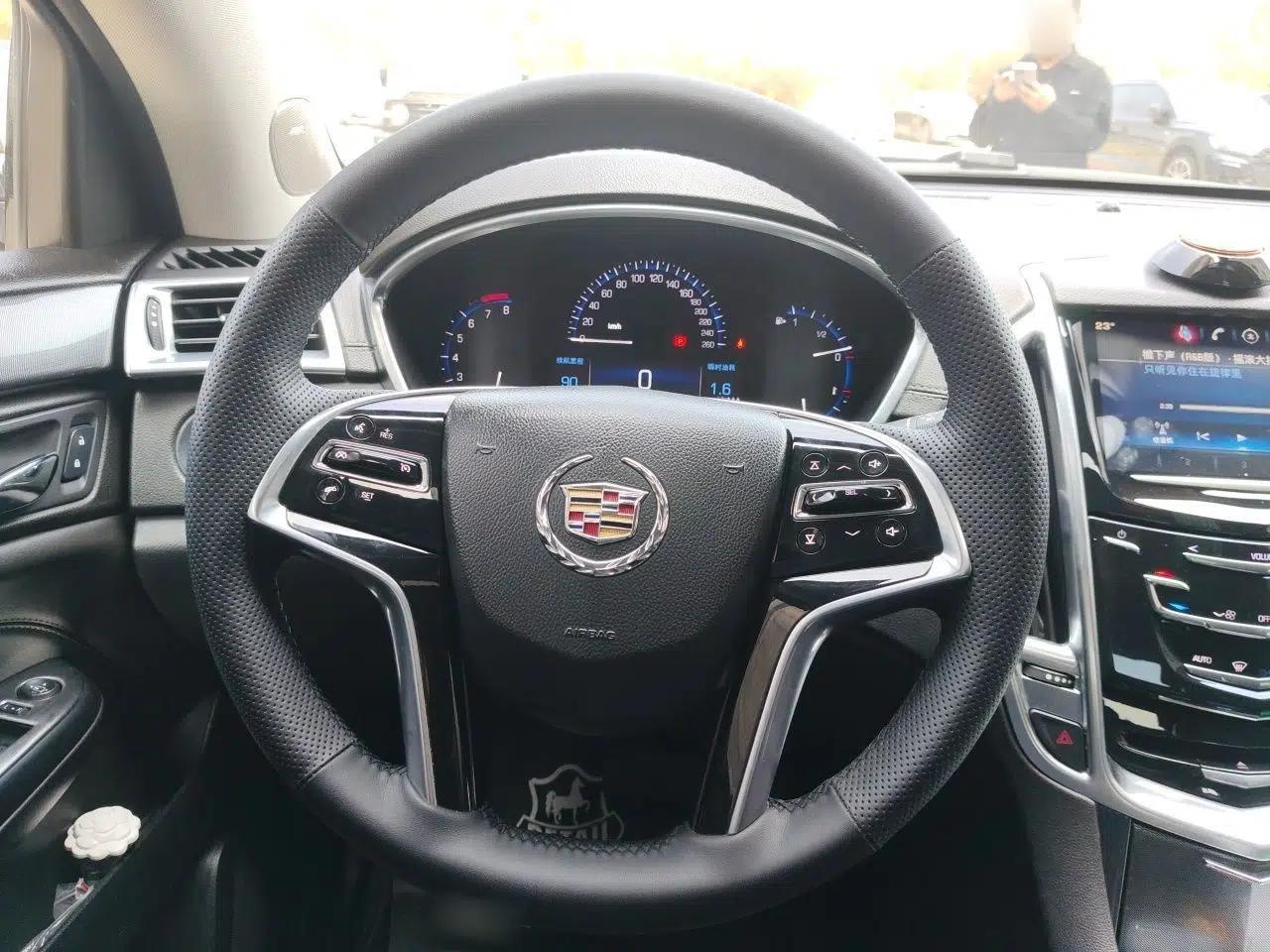 Cadillac SRX 2014 3.0L Comfort Model — миниатюра 11