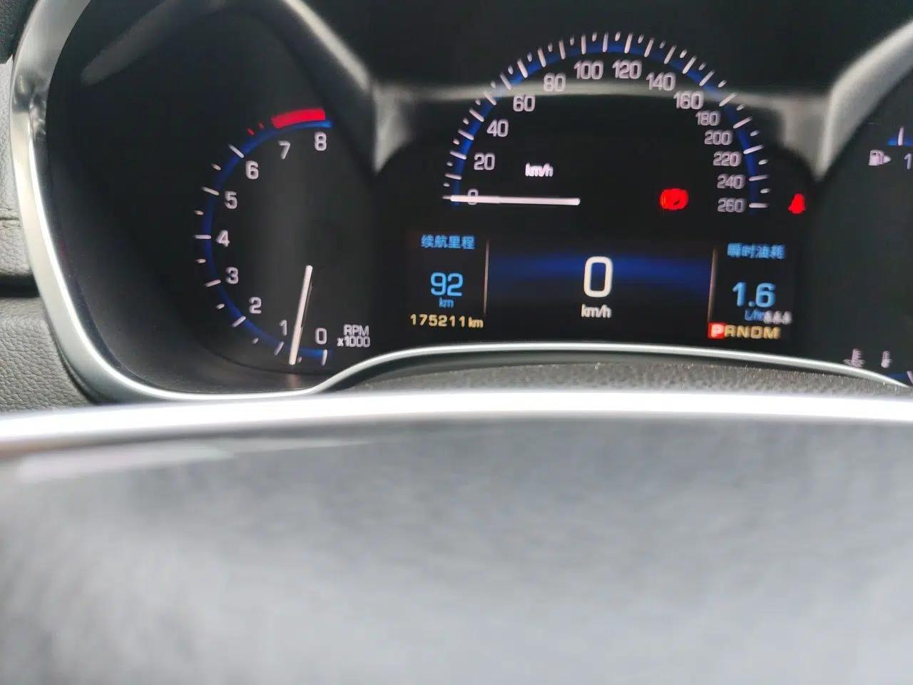 Cadillac SRX 2014 3.0L Comfort Model — миниатюра 13