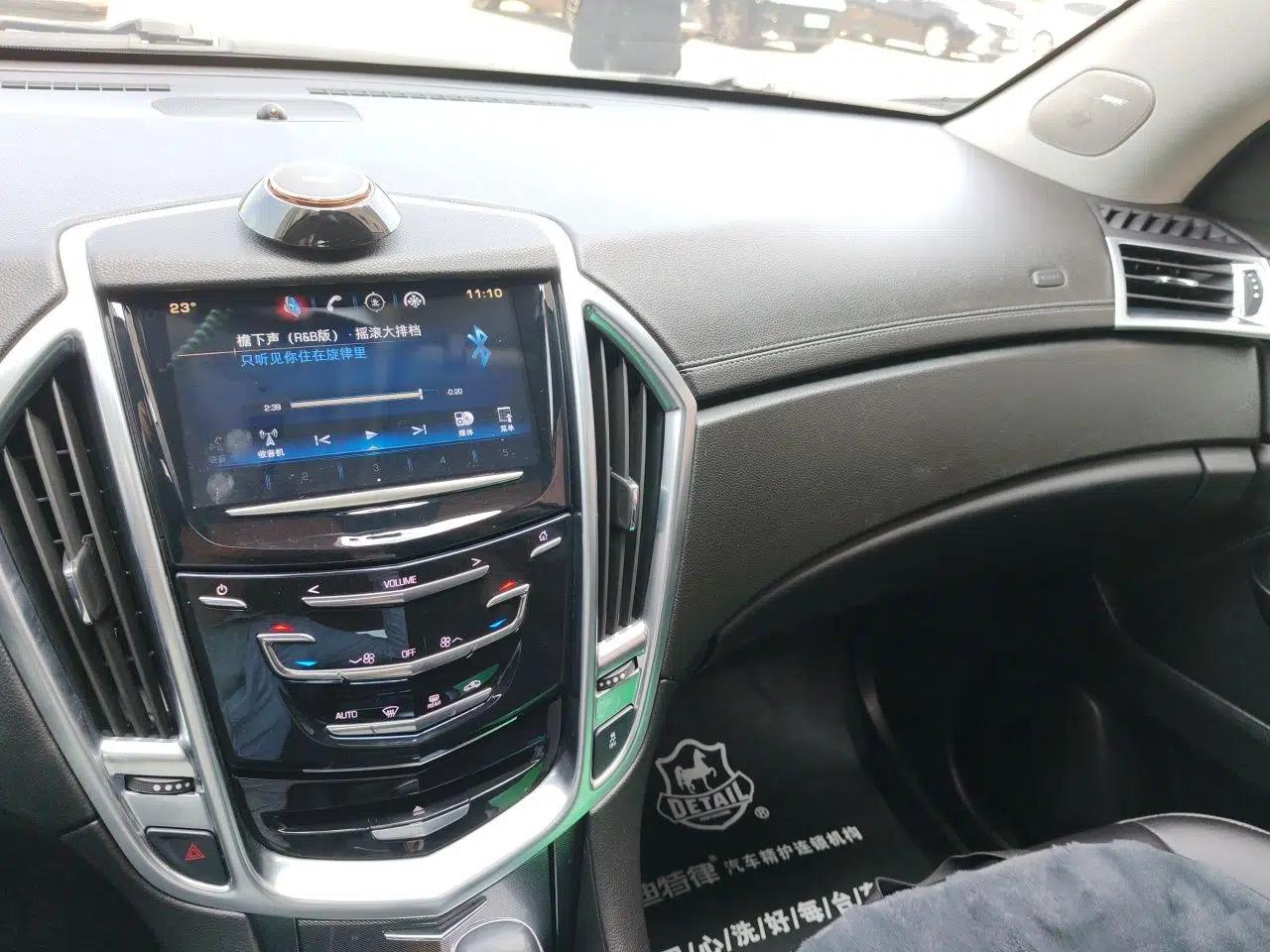 Cadillac SRX 2014 3.0L Comfort Model — миниатюра 14