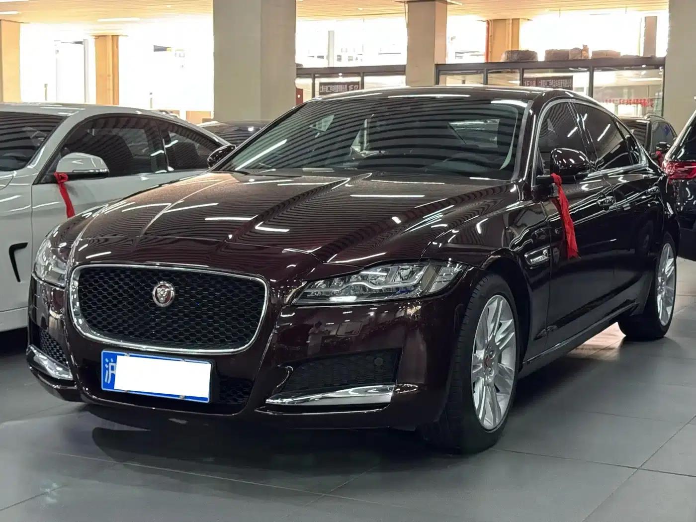 2018 Jaguar XFL 2.0T 250PS Premium Edition — миниатюра 1