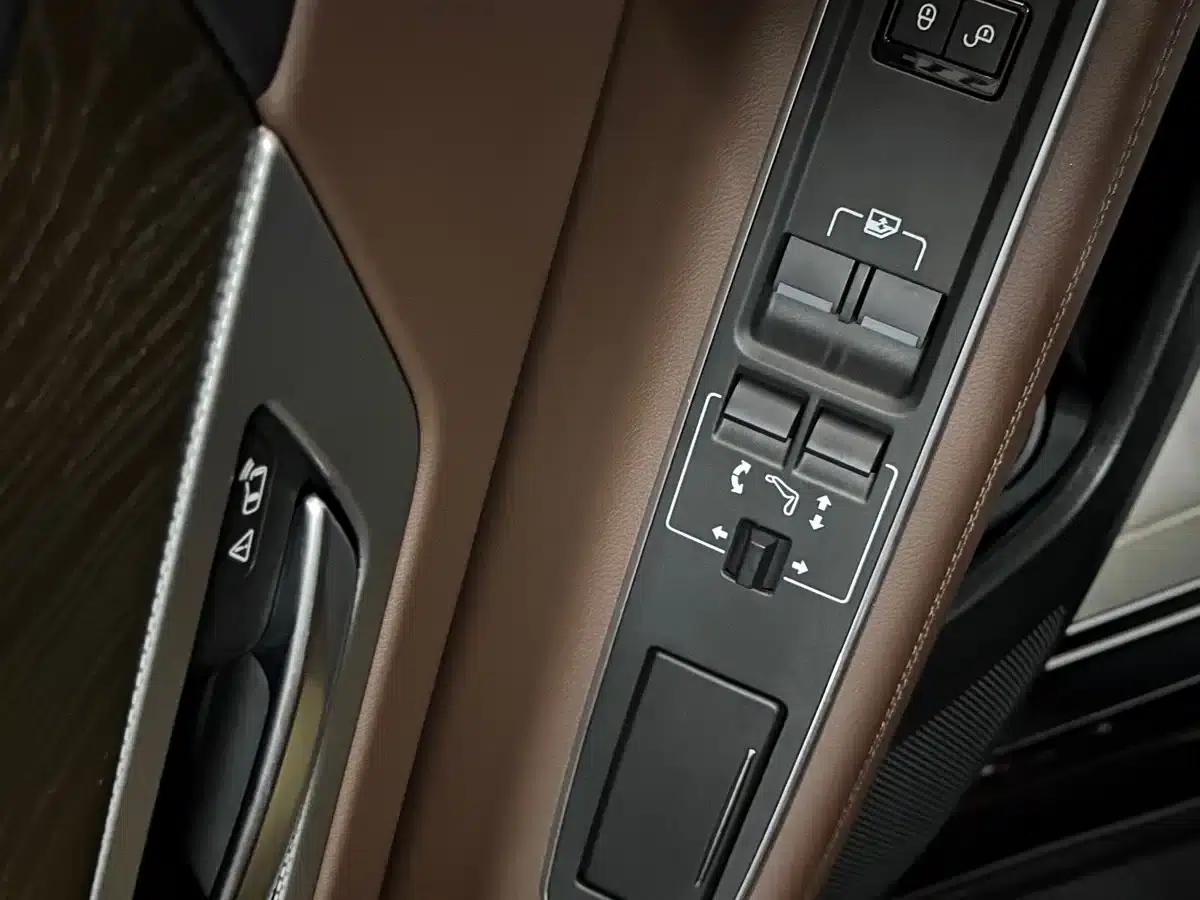 2018 Jaguar XFL 2.0T 250PS Premium Edition — миниатюра 15