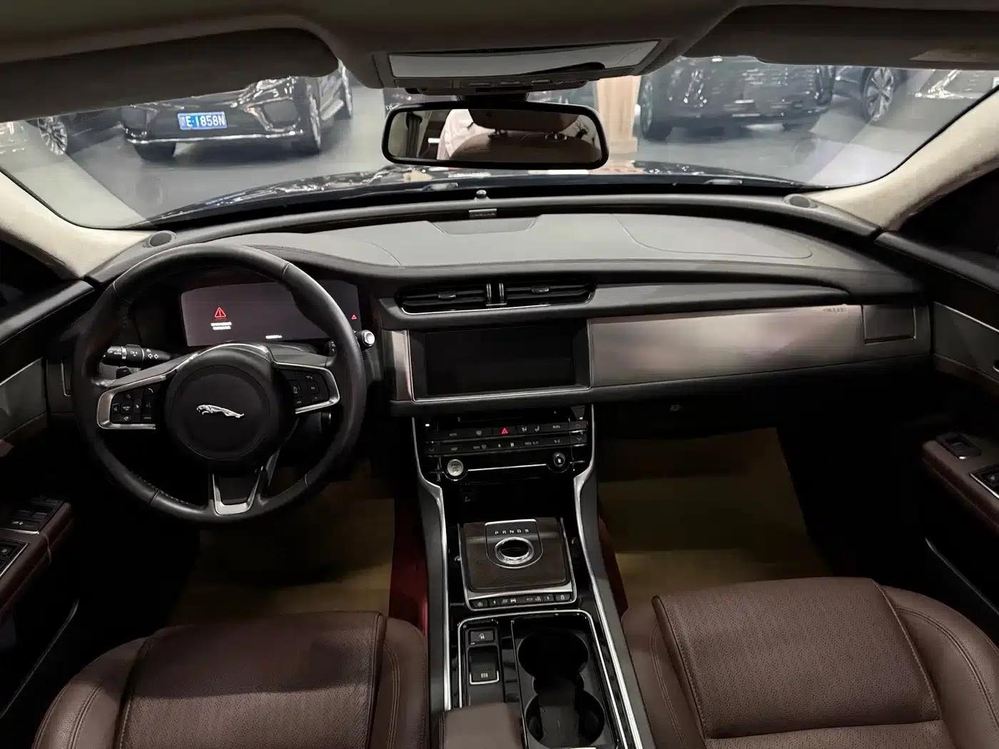 2018 Jaguar XFL 2.0T 250PS Premium Edition — миниатюра 10