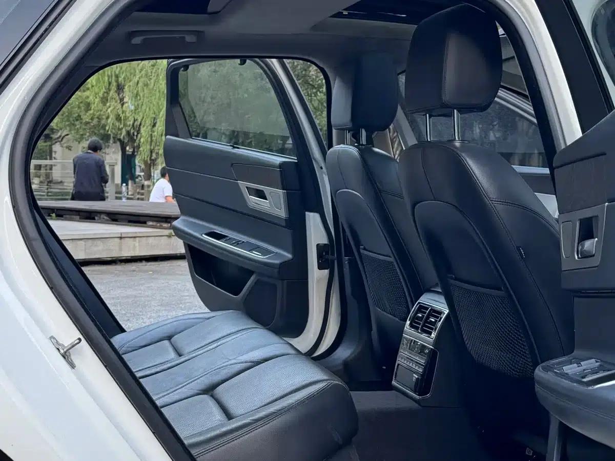 2018 Jaguar XFL 2.0T 250PS Luxury Edition — миниатюра 11