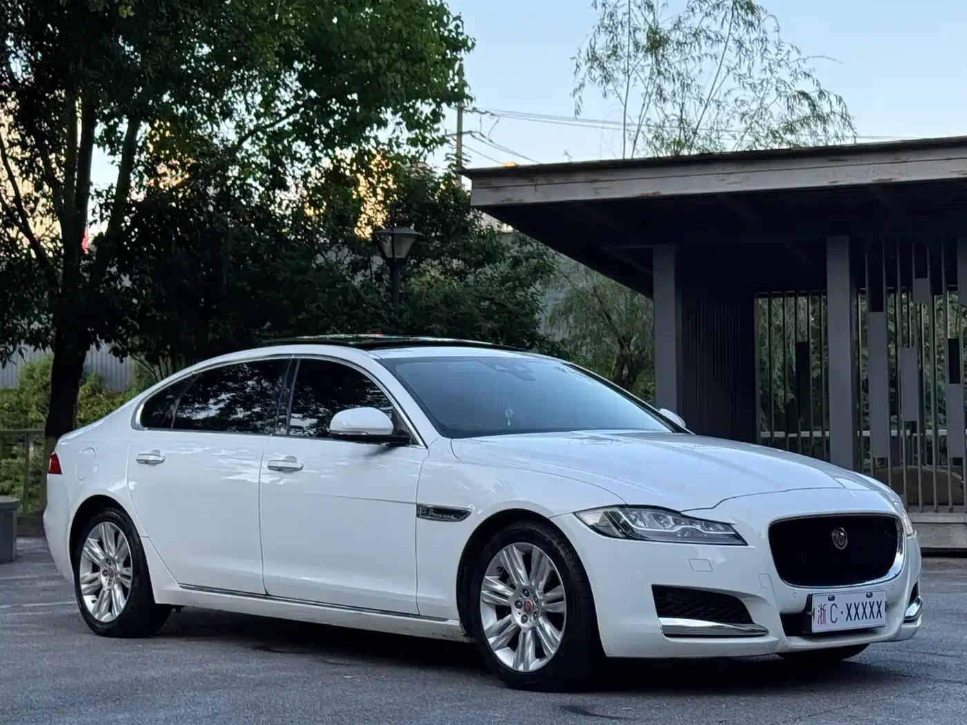 2018 Jaguar XFL 2.0T 250PS Luxury Edition — миниатюра 3