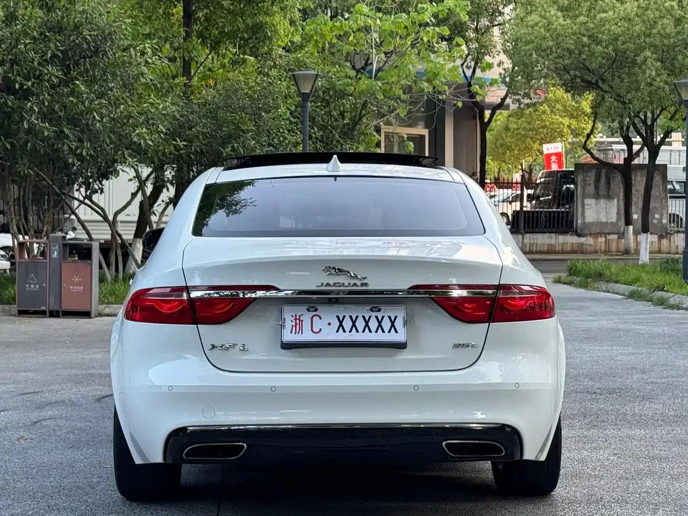 2018 Jaguar XFL 2.0T 250PS Luxury Edition — миниатюра 6